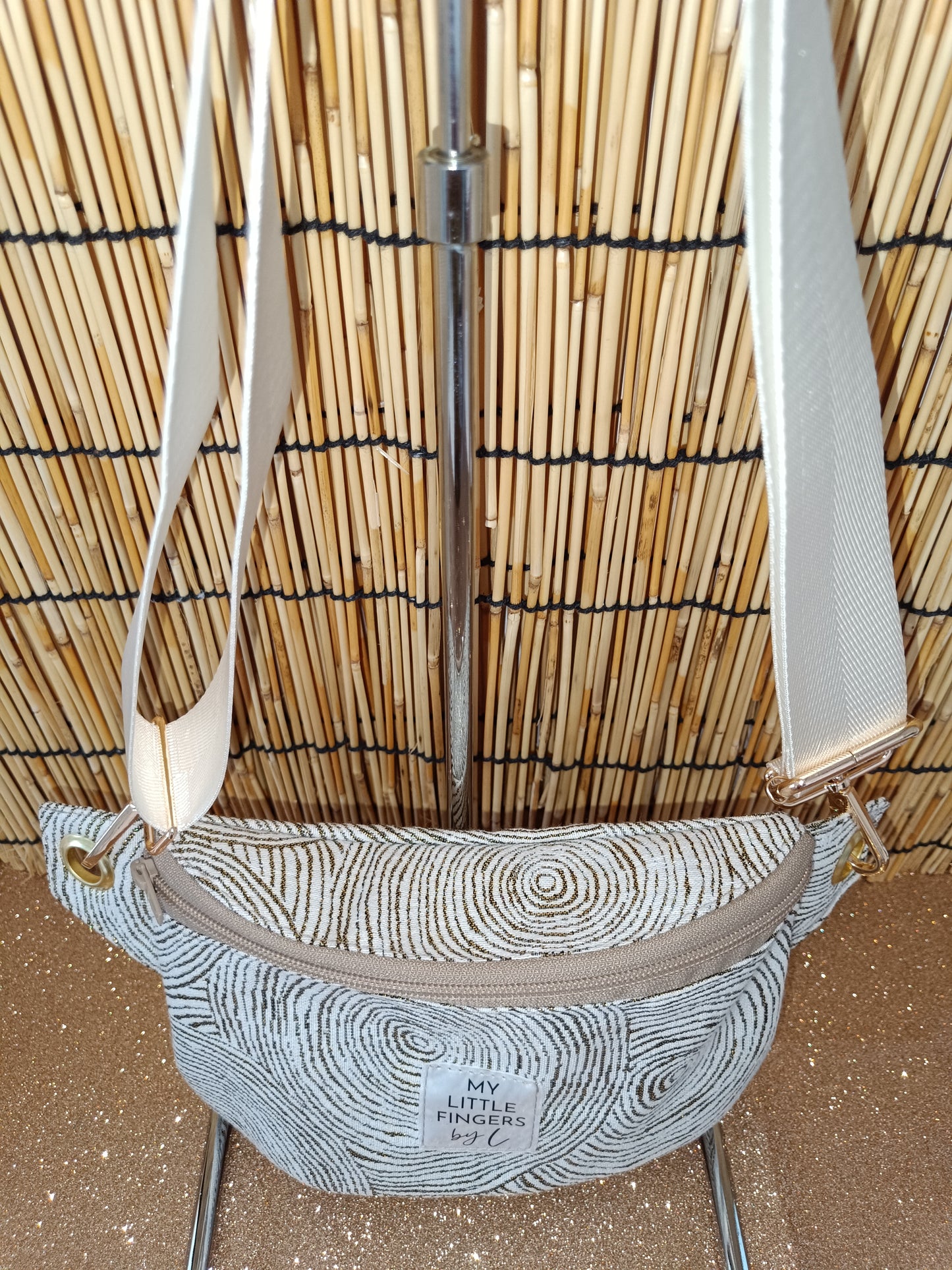 Sacoche banane motif cercle blanc