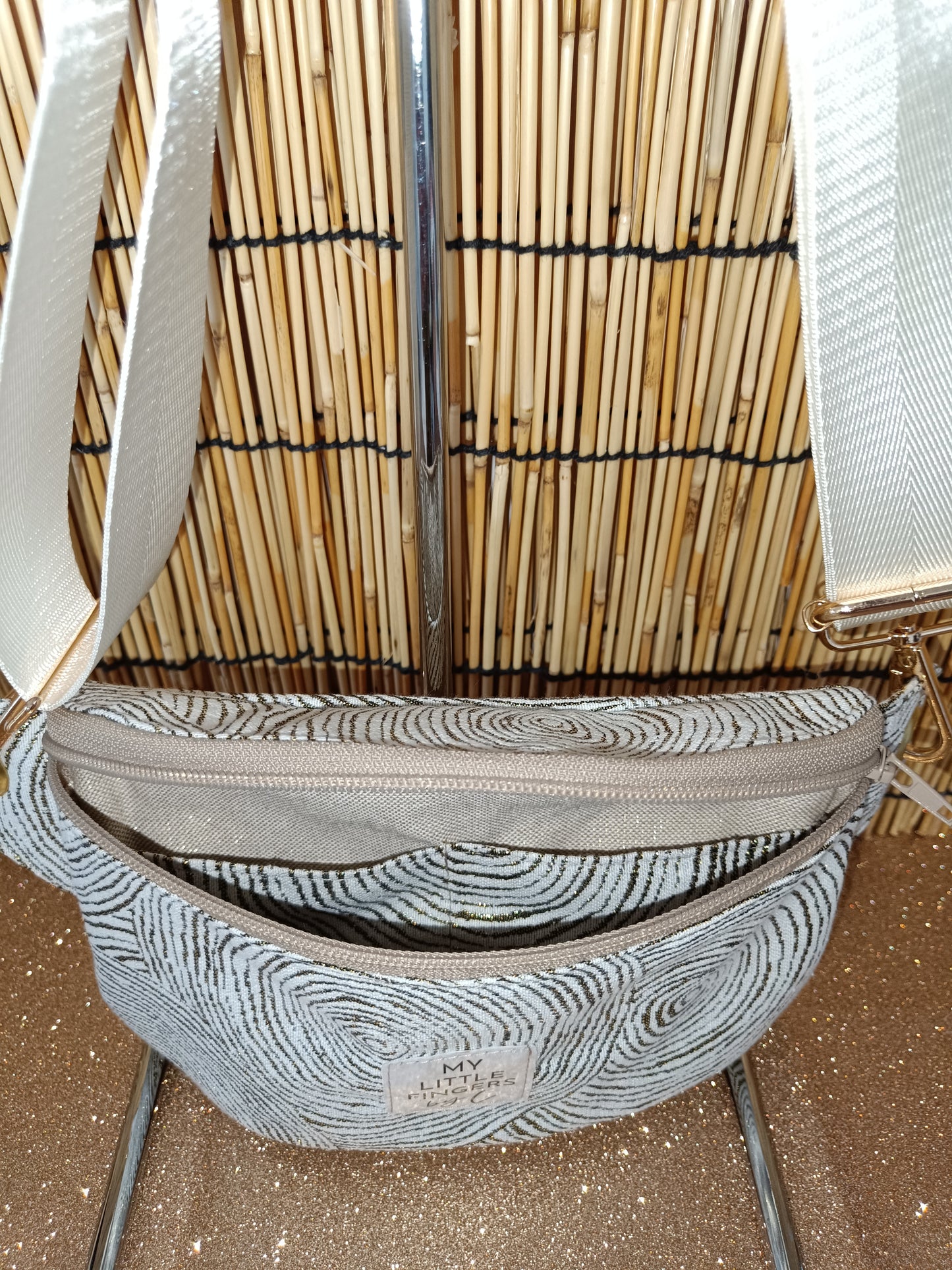 Sacoche banane motif cercle blanc