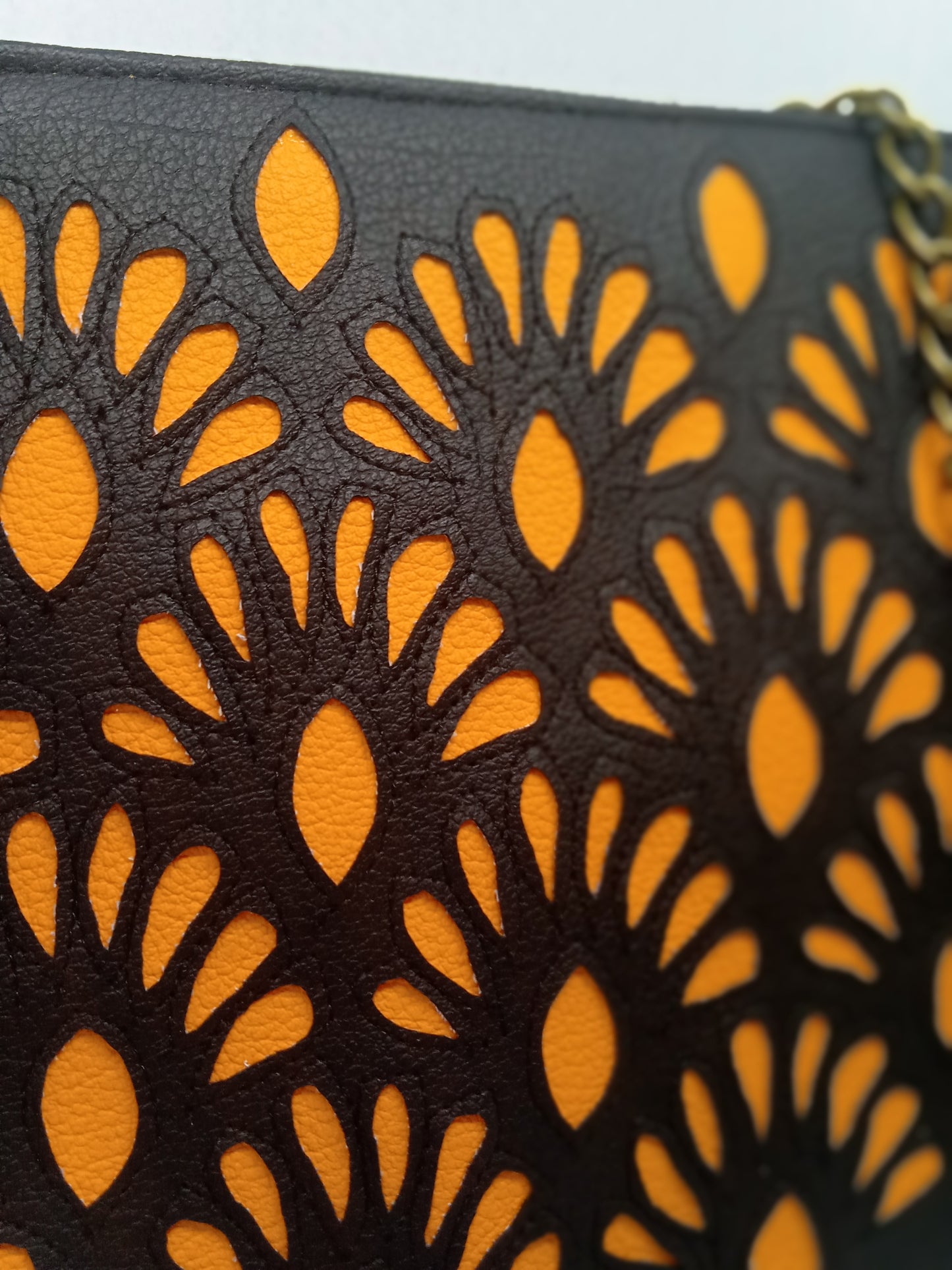 Sac à main Ajouré Noir et Jaune Safran