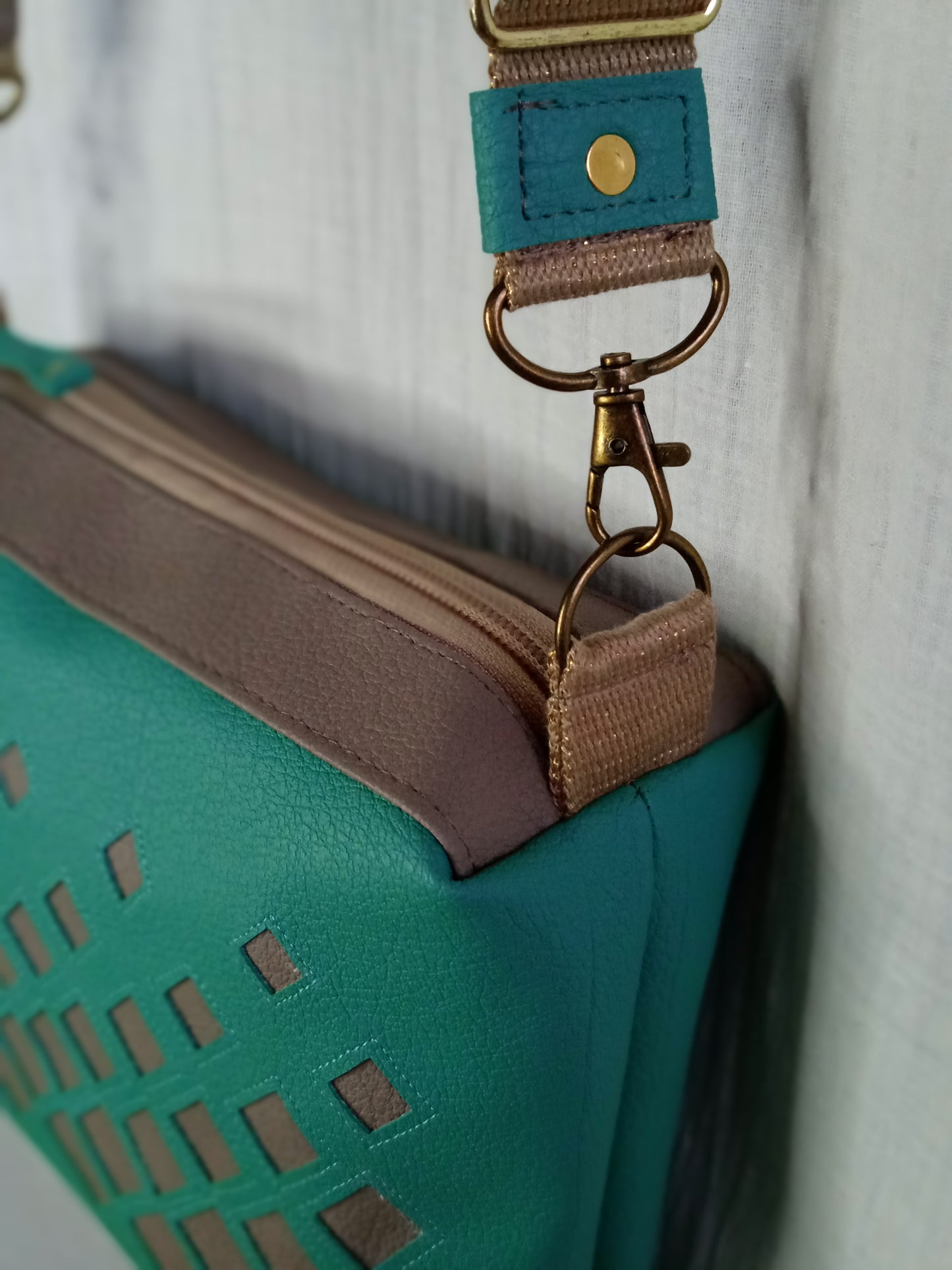Sac Ajouré Turquoise