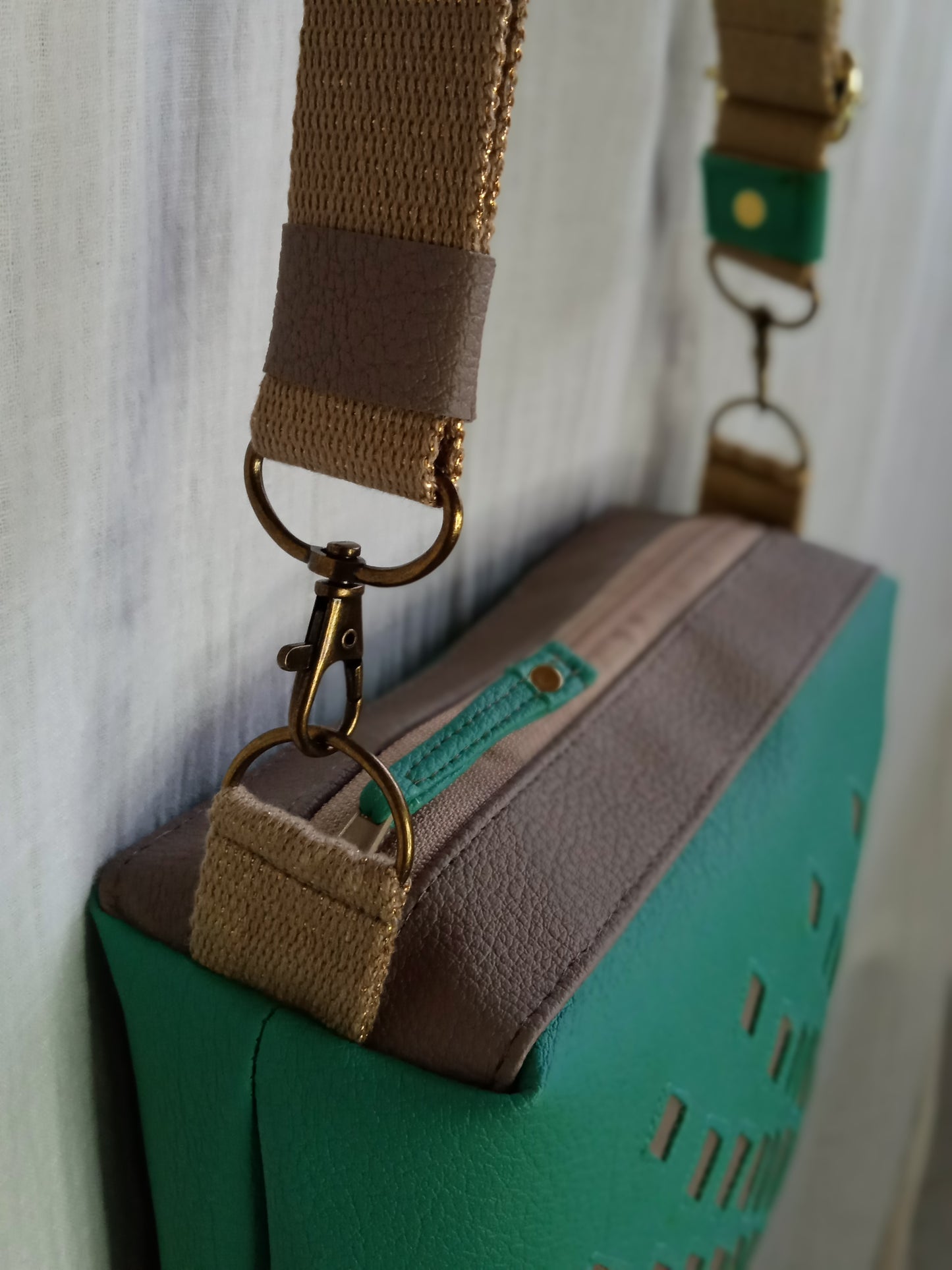 Sac Ajouré Turquoise