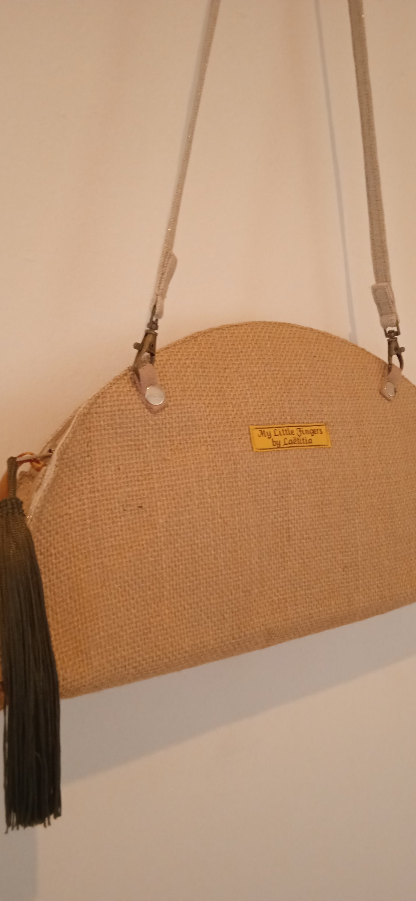 Pochette demi-cercle Kaki + Lanière indépendante