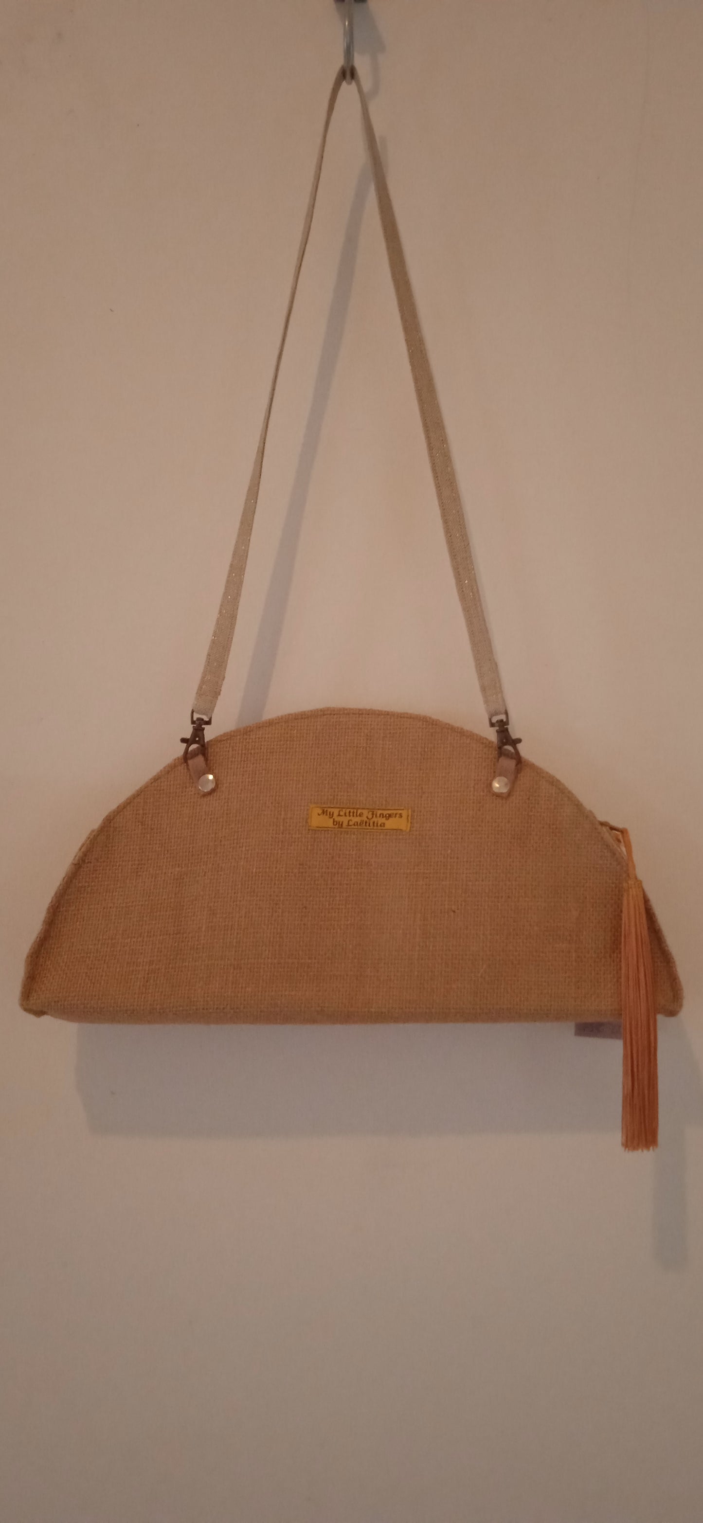 Pochette demi-cercle Safrané + Lanière indépendante